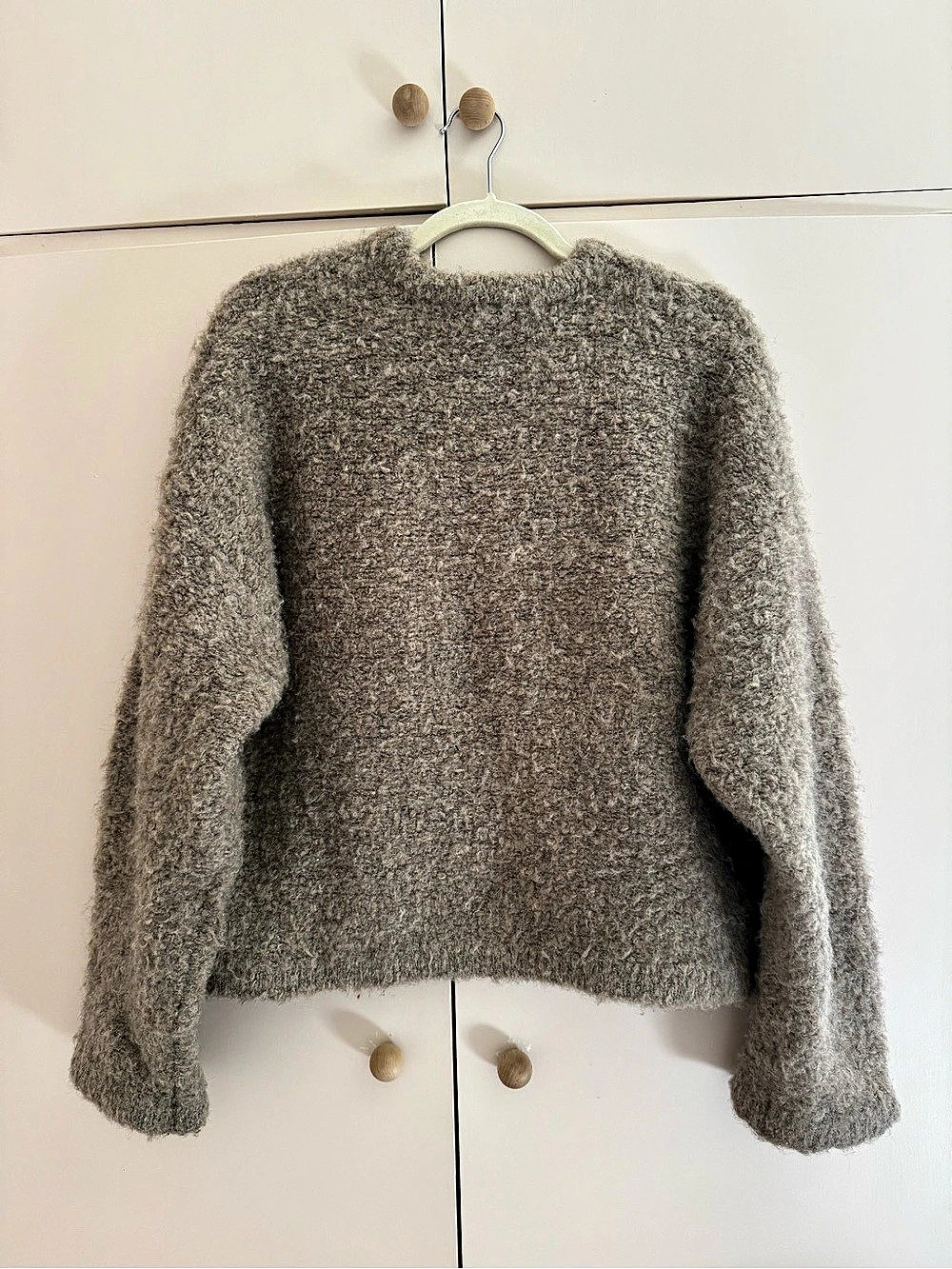 Le Bon Shoppe Envie Sweater in Mushroom size M/L - Picture 2 of 3